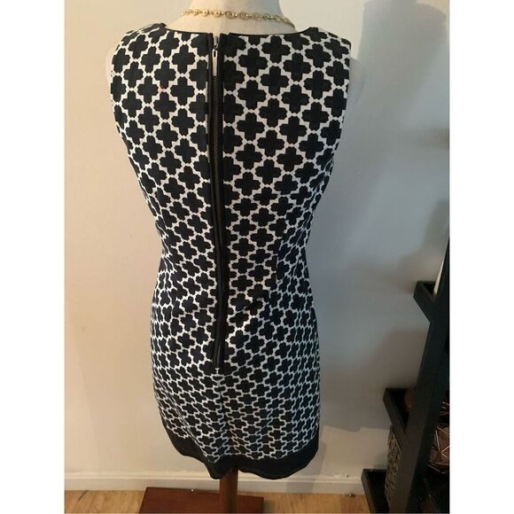 White House Black Market Women's Size 0 Lined Shift Dress W/ Pockets Office atti - Picture 3 of 4